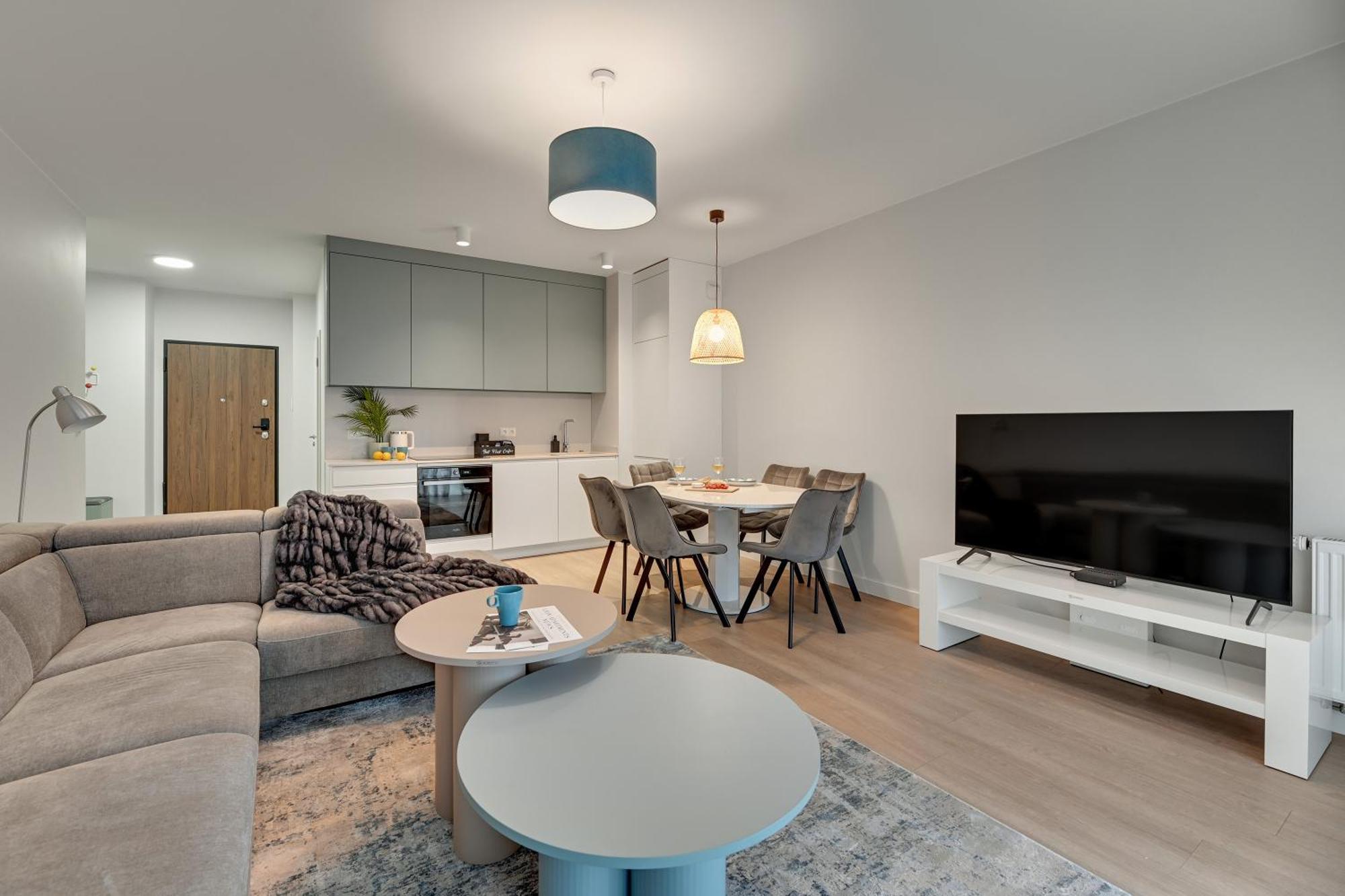Scala City Center Apartments With Parking By Lion Apartments غدانسك المظهر الخارجي الصورة