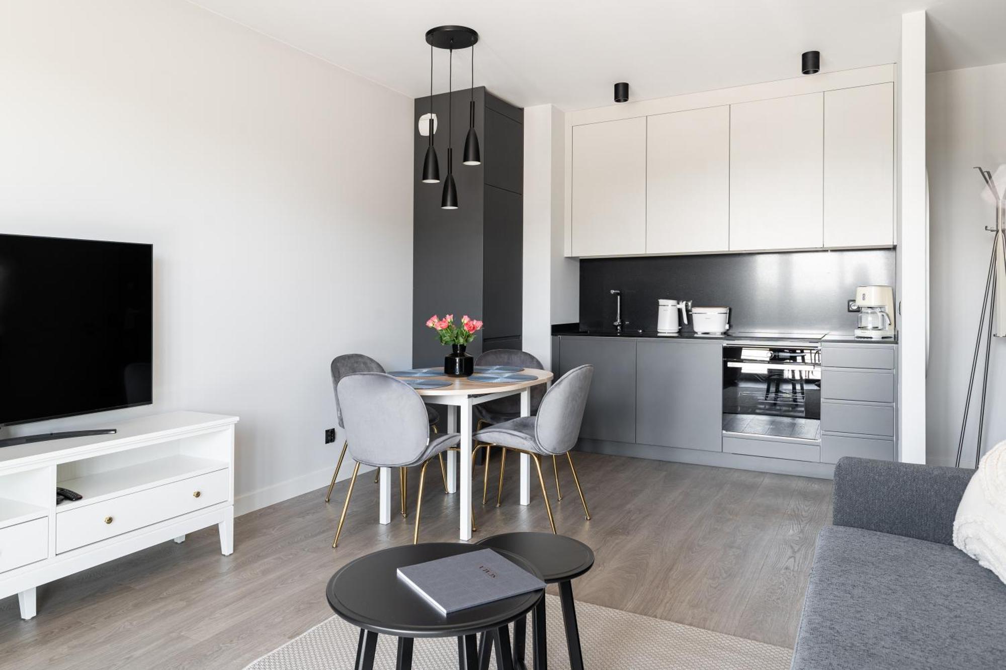 Scala City Center Apartments With Parking By Lion Apartments غدانسك المظهر الخارجي الصورة