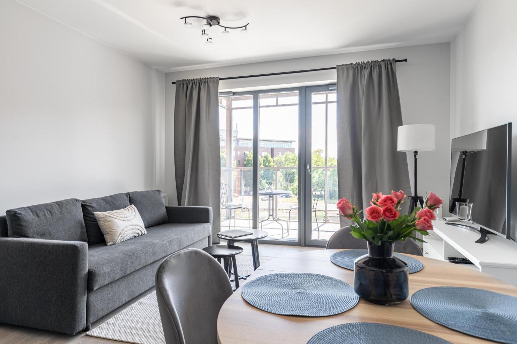 Scala City Center Apartments With Parking By Lion Apartments غدانسك المظهر الخارجي الصورة